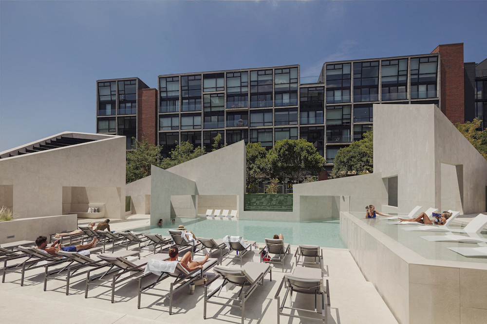 Cove Sundeck